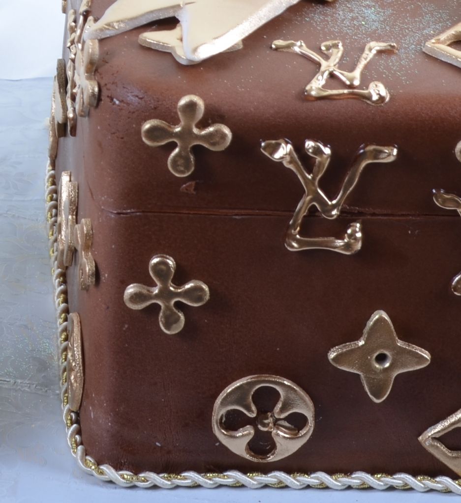 Louis Vuitton Inspired Edible Cupcake Toppers