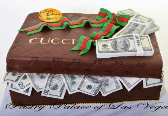 Gucci cake with roses and money