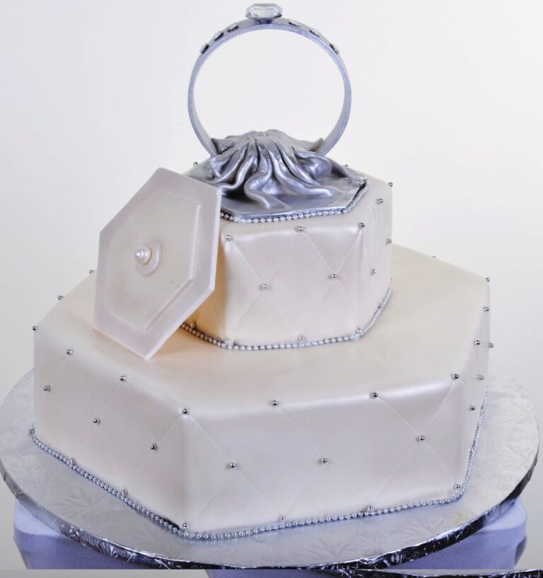 W924 – Put A Ring On It