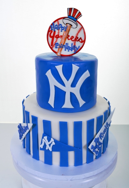 Yankees Pinstripe Cake (a.k.a. Reverse Blue Velvet Cake) and dedication to  your teams - Cupcakes & Kale Chips
