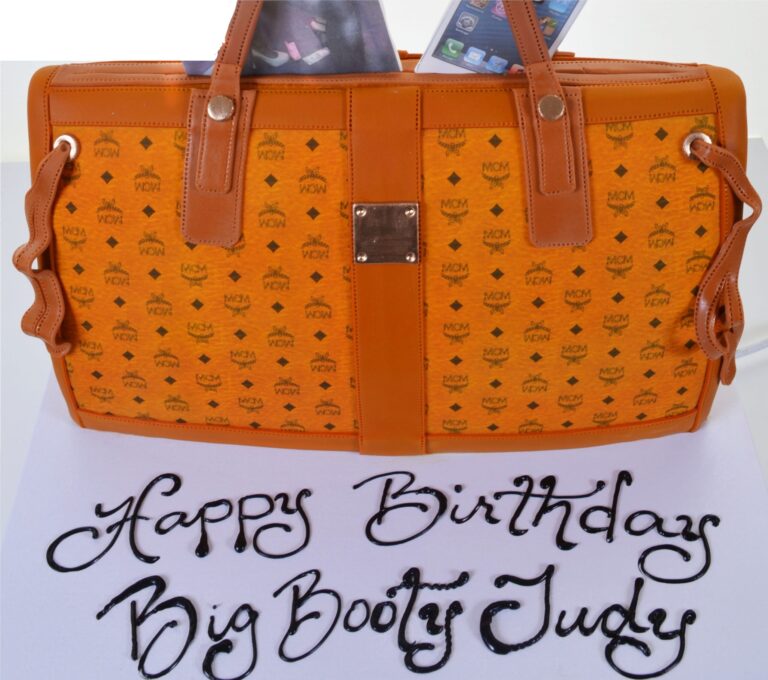 1676 – MCM Tote