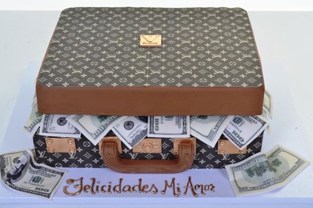 1895 – Briefcase Full of Cash – Wedding Cakes