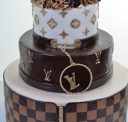 1906 - Louis Vuitton in 3 Tiers - Wedding Cakes