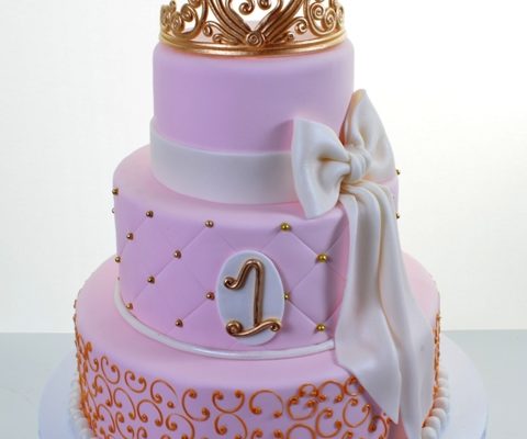 Lv Crown cake 
