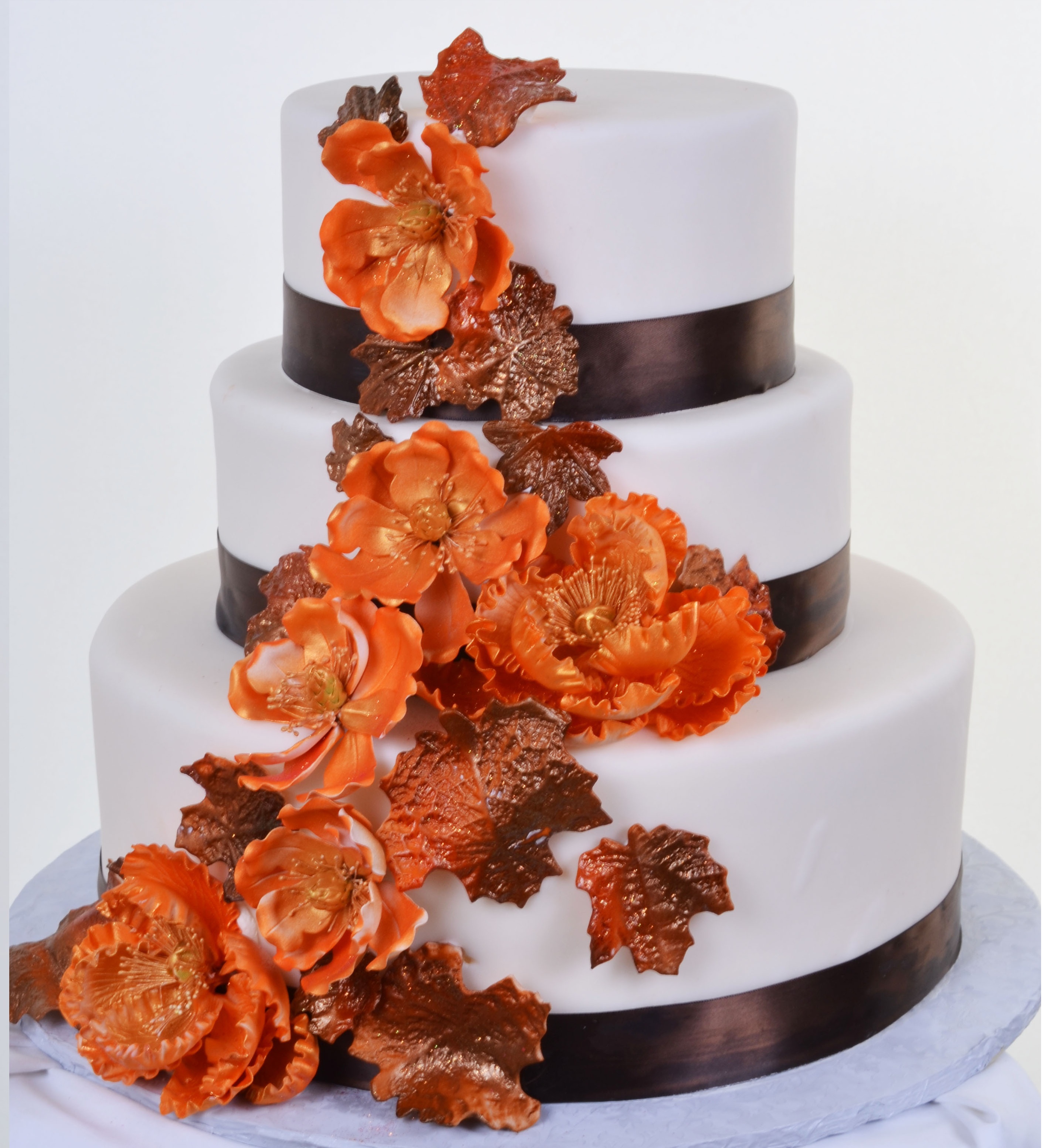 W587 Autumn Leaves Wedding Cakes Fresh Bakery Pastry