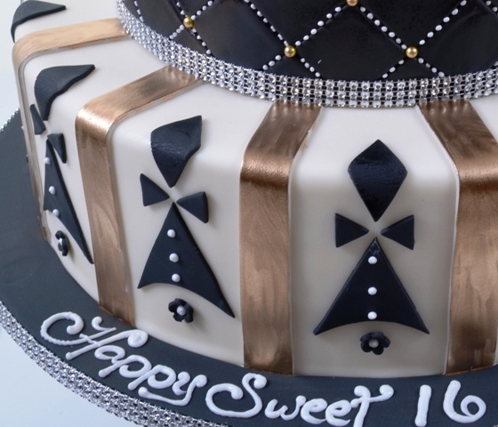 1901 - Sweet 16 Art Deco - Wedding Cakes | Fresh Bakery ...