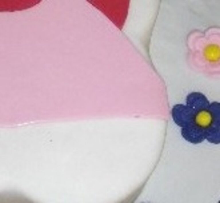 329 – Hello Kitty!  (4)