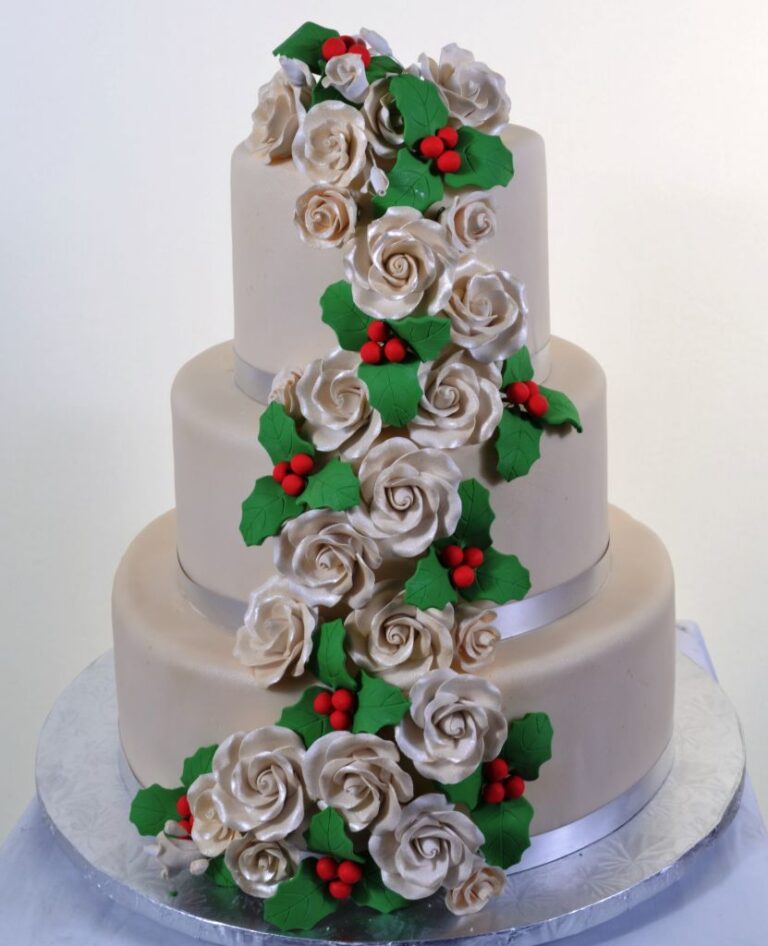 W706 – Holly & Roses