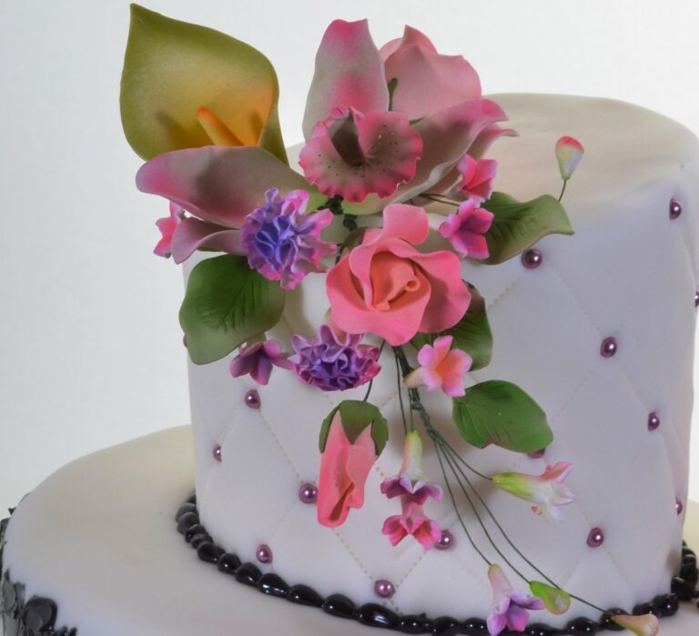 725 – Damask Floral