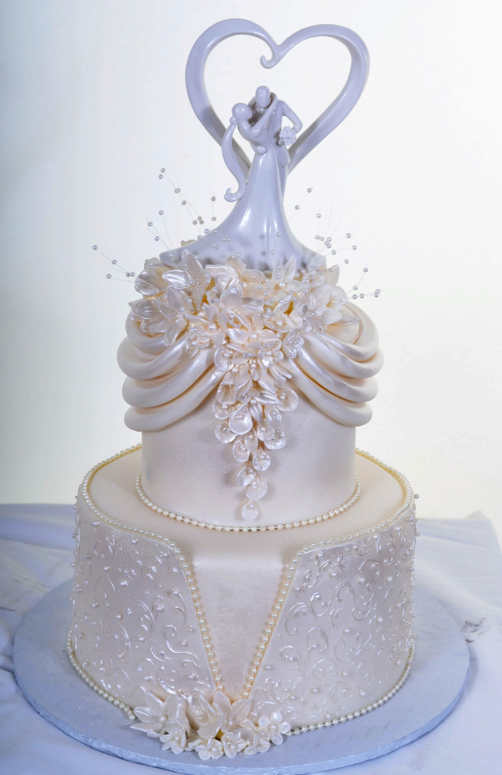 W787 Bridal Crescendo Wedding Cakes Fresh Bakery Pastry Palace Las Vegas 