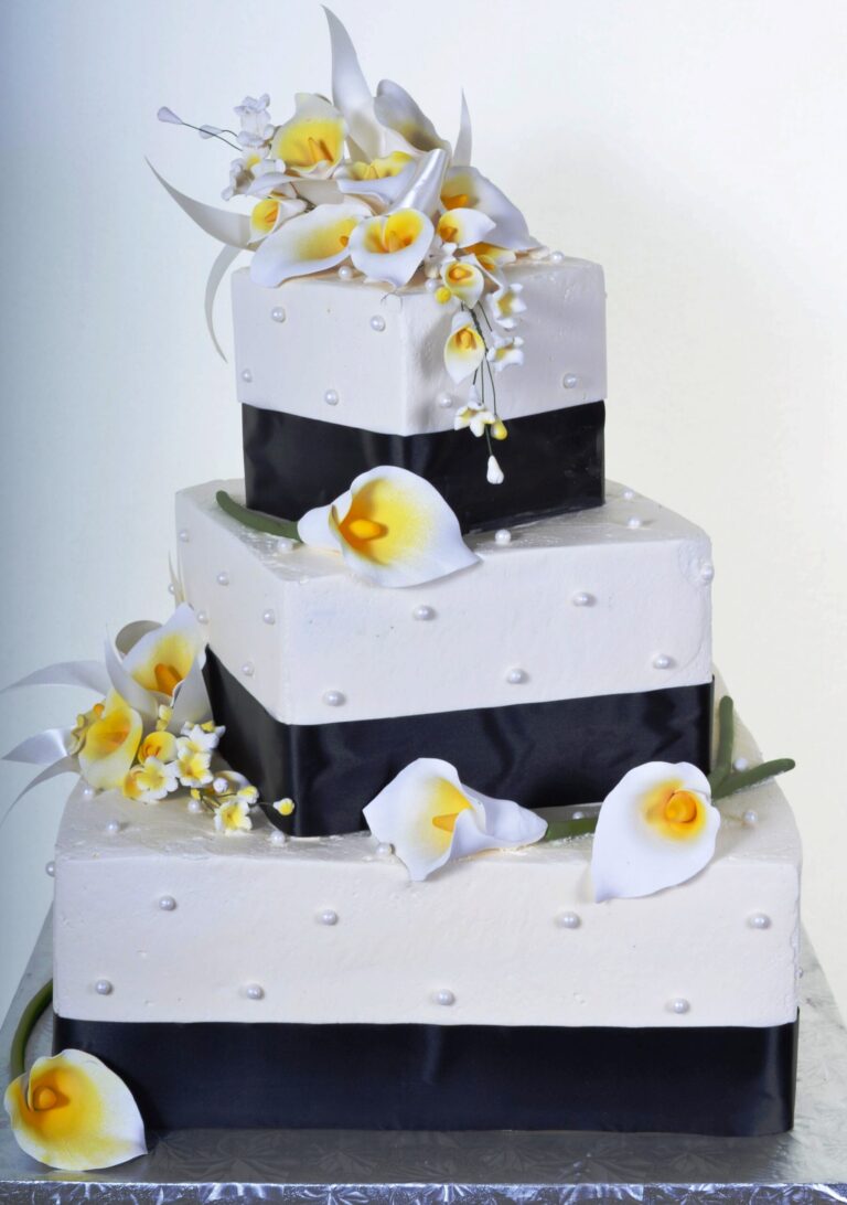 W803 – Lilies & Pearls